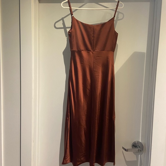 Revelry Skye Midi Satin Dress - Cinnamon Rose - Picture 5 of 6